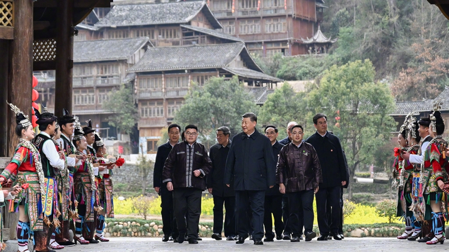习近平在贵州考察时强调 坚持以高质量发展统揽全局 在中国式现代化进程中展现贵州新风采