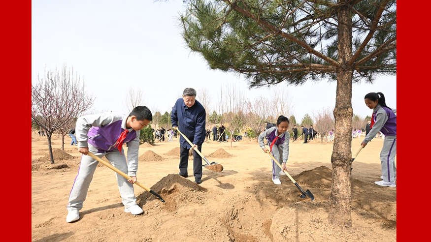 习近平在参加首都义务植树活动时强调 为山川大地增添锦绣 让中国式现代化底色更加亮丽
