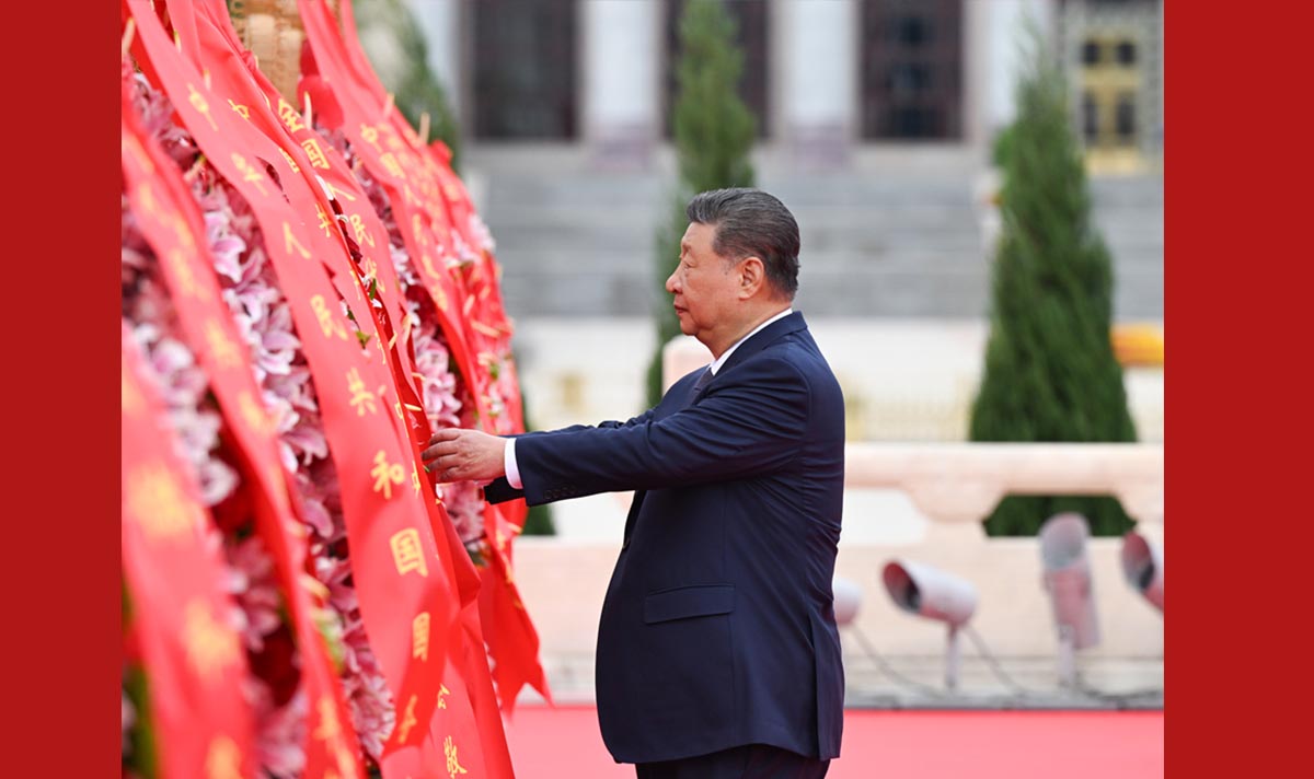 烈士纪念日向人民英雄敬献花篮仪式在京隆重举行 习近平等党和国家领导人出席
